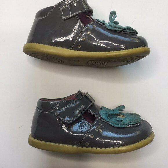 Livie & Luca Gray Blossom Shoes Size 7 - Picture 4 of 7
